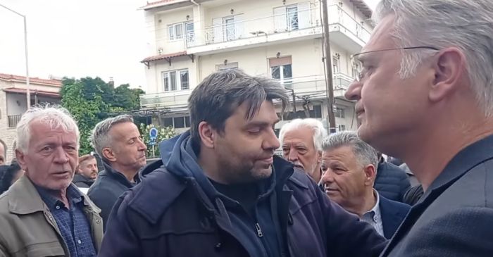 Οι κάτοικοι της Γορτυνίας "στρίμωξαν" τον Πτωχό - "Ανοίξτε το δρόμο, άμεσα"! (vd)