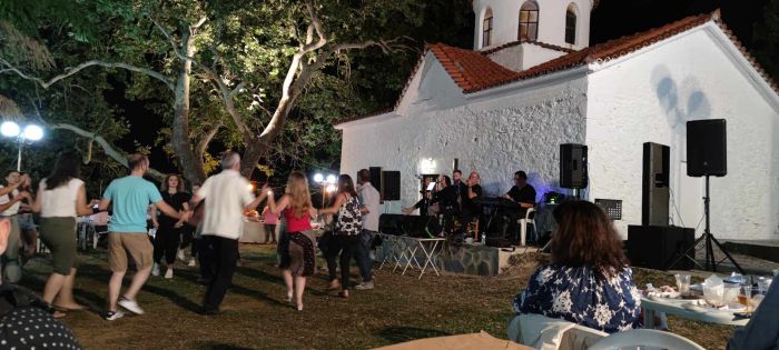 Έλατος Κυνουρίας | Μεγάλο γλέντι με Λάμπρο Καρελά και &quot;Ωδική Βοήθεια&quot;! (vd)