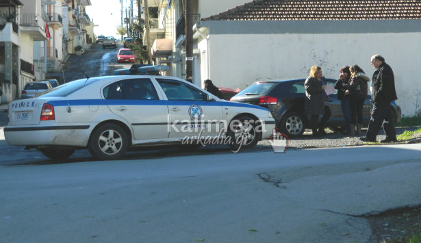 Τροχαίο έγινε το πρωί στην «Ερυθρού Σταυρού» (εικόνες)