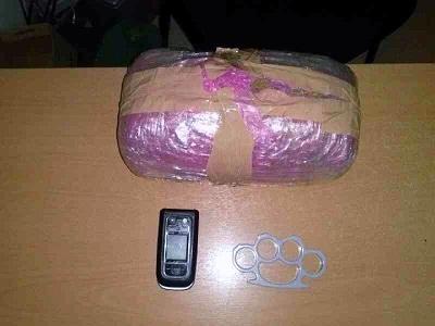 Αλβανός συνελήφθη με  ένα κιλό ναρκωτικά και μία σιδερογροθιά!