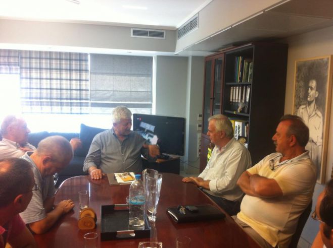 &Tau;&omicron; &Delta;&eta;&mu;&alpha;&rho;&chi;&epsilon;ί&omicron; &Tau;&rho;ί&pi;&omicron;&lambda;&eta;&sigmaf; &epsilon;&pi;&iota;&sigma;&kappa;έ&phi;&tau;&eta;&kappa;&epsilon; &pi;&rho;ώ&eta;&nu; &Upsilon;&pi;&omicron;&upsilon;&rho;&gamma;ό &Alpha;&gamma;&rho;&omicron;&tau;&iota;&kappa;ή&sigmaf; &Alpha;&nu;ά&pi;&tau;&upsilon;&xi;&eta;&sigmaf; &Beta;. &Alpha;&pi;&omicron;&sigma;&tau;ό&lambda;&omicron;&upsilon;