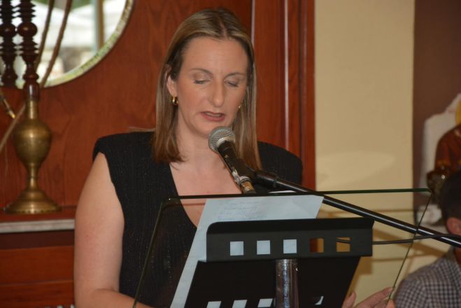 &Eta; &Beta;ά&lambda;&iota;&alpha; &Mu;&alpha;&upsilon;&rho;&alpha;ϊ&delta;&omicron;&pi;&omicron;ύ&lambda;&omicron;&upsilon; &gamma;&iota;&alpha; &tau;&alpha; 52 &chi;&rho;ό&nu;&iota;&alpha; &Nu;&Delta; | "&Eta; &sigma;&chi;έ&sigma;&eta; &mu;&alpha;&sigmaf; &mu;&epsilon; &tau;&eta;&nu; &kappa;&omicron;&iota;&nu;&omega;&nu;ί&alpha; &mu;ά&sigmaf; &delta;&epsilon;ί&chi;&nu;&epsilon;&iota; &tau;&omicron;&nu; &delta;&rho;ό&mu;&omicron; &gamma;&iota;&alpha; &tau;&omicron; &alpha;ύ&rho;&iota;&omicron;"