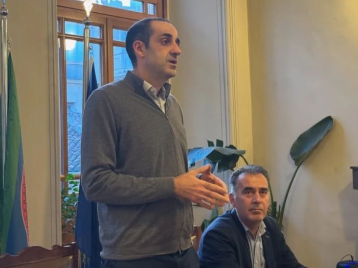 &Gamma;&rho;&eta;&gamma;ό&rho;&eta;&sigmaf; &Delta;&eta;&mu;&eta;&tau;&rho;&iota;ά&delta;&eta;&sigmaf; &alpha;&pi;ό &tau;&eta;&nu; &Xi;ά&nu;&theta;&eta; | &Delta;&epsilon;&nu; &pi;&alpha;&rho;ά&gamma;&epsilon;&iota;&sigmaf; &pi;&omicron;&lambda;&iota;&tau;&iota;&kappa;ή &mu;&epsilon; &tau;&omicron; TikTok (video)