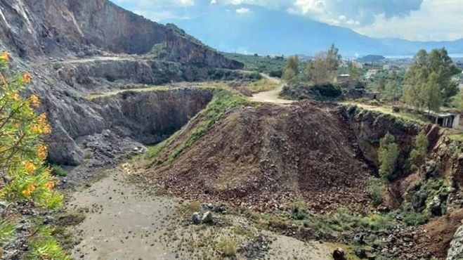 &Tau;&rho;&alpha;&gamma;&omega;&delta;ί&alpha; &sigma;&tau;&eta;&nu; &Kappa;&alpha;&lambda;&alpha;&mu;ά&tau;&alpha; | &Zeta;&epsilon;&upsilon;&gamma;ά&rho;&iota; &alpha;&upsilon;&tau;&omicron;&kappa;&tau;ό&nu;&eta;&sigma;&epsilon; &sigma;&epsilon; &nu;&tau;&alpha;&mu;ά&rho;&iota; &sigma;&tau;&alpha; &Lambda;έ&iota;&kappa;&alpha;