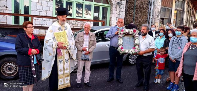 Η περιφορά της εικόνας Κοιμήσεως της Θεοτόκου στη Δημητσάνα (εικόνες)