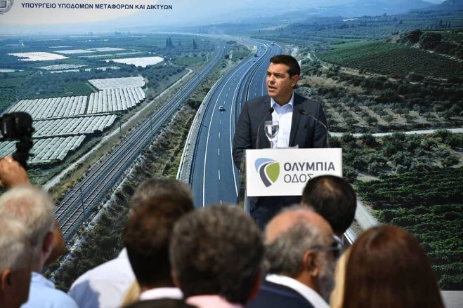 Νέες σήραγγες εγκαινίασε ο Τσίπρας στην &quot;Κορίνθου - Πατρών&quot; (εικόνες)