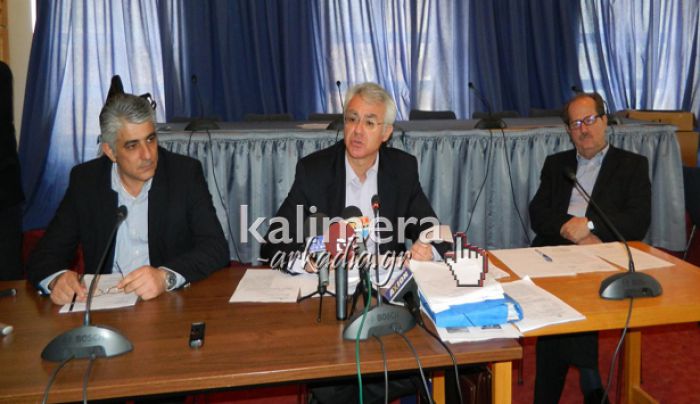 &Pi;&alpha;&rho;&alpha;&iota;&tau;ή&theta;&eta;&kappa;&epsilon; &omicron; &pi;&rho;ό&epsilon;&delta;&rho;&omicron;&sigmaf; &tau;&omicron;&upsilon; &Phi;&Omicron;&Delta;&Sigma;&Alpha; &Pi;&epsilon;&lambda;&omicron;&pi;&omicron;&nu;&nu;ή&sigma;&omicron;&upsilon;