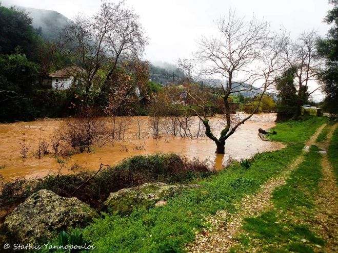 Επικίνδυνο το ποτάμι στο χωριό Ελαία Γορτυνίας - &quot;Κινδυνεύουν τα σπίτια μας&quot; - Έκκληση προς τον Περιφερειάρχη