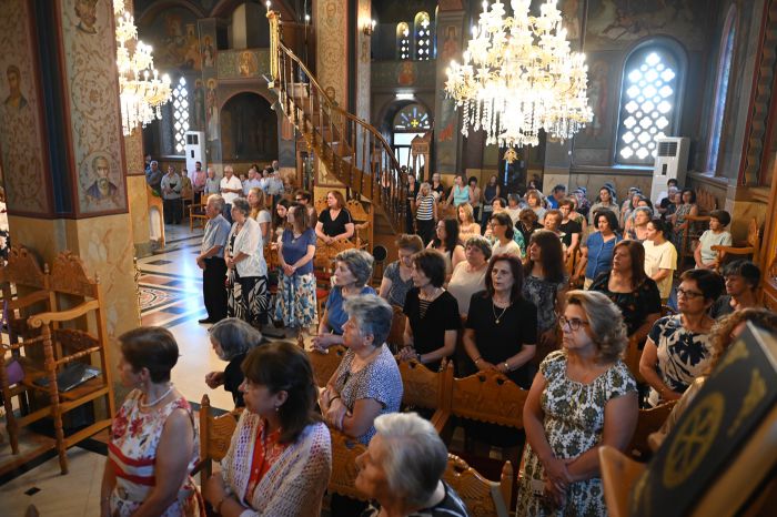 &Eta; &epsilon;&omicron;&rho;&tau;ή &tau;&eta;&sigmaf; &Mu;&epsilon;&tau;&alpha;&mu;&omicron;&rho;&phi;ώ&sigma;&epsilon;&omega;&sigmaf; &tau;&omicron;&upsilon; &Sigma;&omega;&tau;ή&rho;&omicron;&sigmaf; &sigma;&epsilon; &Tau;&rho;ί&pi;&omicron;&lambda;&eta;, &Nu;&epsilon;&sigma;&tau;ά&nu;&eta; &kappa;&alpha;&iota; &Lambda;&omicron;&upsilon;&kappa;&omicron;ύ (&epsilon;&iota;&kappa;ό&nu;&epsilon;&sigmaf;)