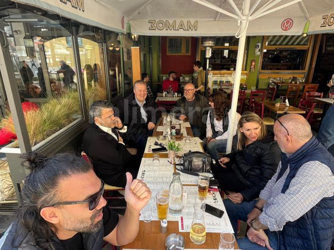 &Sigma;&tau;&eta;&nu; &Tau;&rho;ί&pi;&omicron;&lambda;&eta; &eta; &Omicron;&lambda;&upsilon;&mu;&pi;&iota;&omicron;&nu;ί&kappa;&eta;&sigmaf; &Phi;&alpha;&nu;ή &Chi;&alpha;&lambda;&kappa;&iota;ά - &Eta; &sigma;&upsilon;&nu;ά&nu;&tau;&eta;&sigma;&eta; &mu;&epsilon; &tau;&omicron;&nu; &Alpha;&pi;ό&sigma;&tau;&omicron;&lambda;&omicron; &Sigma;&pi;&upsilon;&rho;ό&pi;&omicron;&upsilon;&lambda;&omicron; (&epsilon;&iota;&kappa;ό&nu;&epsilon;&sigmaf;)