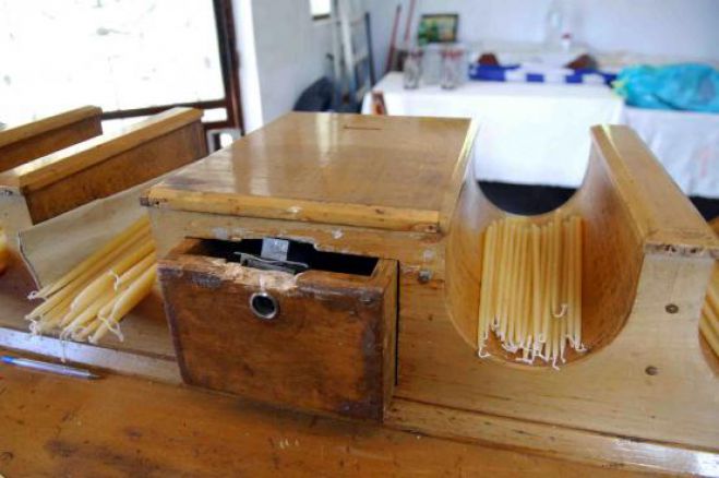Άνδρας και γυναίκα έκλεψαν εκκλησία και τους &quot;τσίμπησε&quot; η Αστυνομία!
