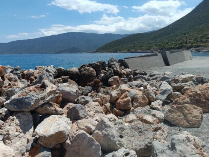 &Delta;&iota;&alpha;&lambda;ύ&theta;&eta;&kappa;&epsilon; &eta; &sigma;ύ&mu;&beta;&alpha;&sigma;&eta; &gamma;&iota;&alpha; &tau;&omicron; &lambda;&iota;&mu;ά&nu;&iota; &Pi;&lambda;ά&kappa;&alpha;&sigmaf; &Lambda;&epsilon;&omega;&nu;&iota;&delta;ί&omicron;&upsilon; - &Tau;&alpha; &epsilon;&pi;ό&mu;&epsilon;&nu;&alpha; &beta;ή&mu;&alpha;&tau;&alpha; &gamma;&iota;&alpha; &tau;&eta;&nu; &epsilon;&pi;&alpha;&nu;&alpha;&delta;&eta;&mu;&omicron;&pi;&rho;ά&tau;&eta;&sigma;&eta; &tau;&omicron;&upsilon; έ&rho;&gamma;&omicron;&upsilon;!