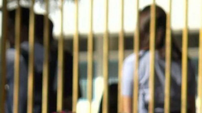 &Lambda;&epsilon;&upsilon;&kappa;ό &beta;&alpha;&nu; &pi;&rho;&omicron;&sigma;&epsilon;&gamma;&gamma;ί&zeta;&epsilon;&iota; &alpha;&nu;ή&lambda;&iota;&kappa;&epsilon;&sigmaf; &mu;&alpha;&theta;ή&tau;&rho;&iota;&epsilon;&sigmaf; &sigma;&epsilon; &Gamma;&upsilon;&mu;&nu;ά&sigma;&iota;&omicron; &tau;&eta;&sigmaf; &Kappa;&omicron;&rho;&iota;&nu;&theta;ί&alpha;&sigmaf;