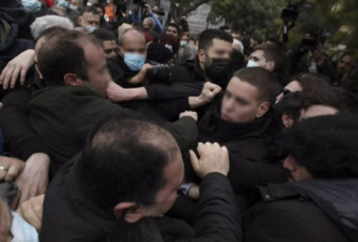 &Pi;&omicron;&lambda;&upsilon;&tau;&epsilon;&chi;&nu;&epsilon;ί&omicron; | &Mu;&pi;&omicron;&upsilon;&nu;&iota;έ&sigmaf; &kappa;&alpha;&iota; &tau;&rho;&alpha;&mu;&pi;&omicron;&upsilon;&kappa;&iota;&sigma;&mu;&omicron;ί &sigma;&epsilon; &beta;&omicron;&upsilon;&lambda;&epsilon;&upsilon;&tau;έ&sigmaf; &tau;&eta;&sigmaf; &Nu;&Delta; &kappa;&alpha;&iota; &sigma;&tau;&epsilon;&lambda;έ&chi;&eta; &tau;&omicron;&upsilon; &Sigma;&Upsilon;&Rho;&Iota;&Zeta;&Alpha; (vd)