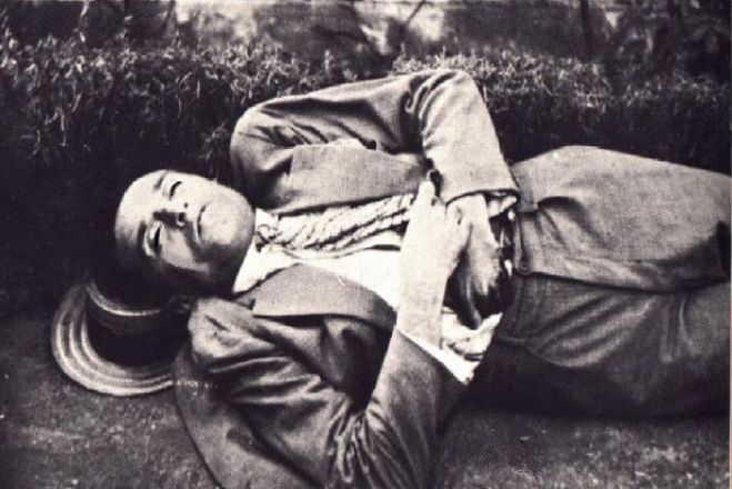 &Sigma;&alpha;&nu; &sigma;ή&mu;&epsilon;&rho;&alpha; ... &alpha;&upsilon;&tau;&omicron;&kappa;&tau;ό&nu;&eta;&sigma;&epsilon; &omicron; &Kappa;ώ&sigma;&tau;&alpha;&sigmaf; &Kappa;&alpha;&rho;&upsilon;&omega;&tau;ά&kappa;&eta;&sigmaf; &pi;&omicron;&upsilon; &gamma;&epsilon;&nu;&nu;ή&theta;&eta;&kappa;&epsilon; &sigma;&tau;&eta;&nu; &Tau;&rho;ί&pi;&omicron;&lambda;&eta;