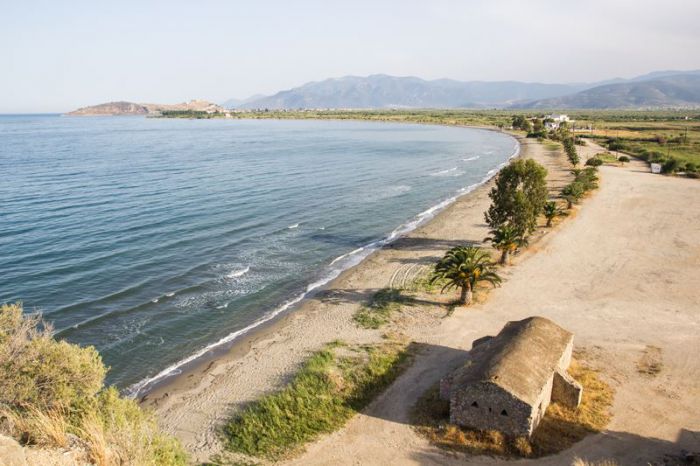 Η παραλία Παλιόχανο στα κάτω Βέρβενα