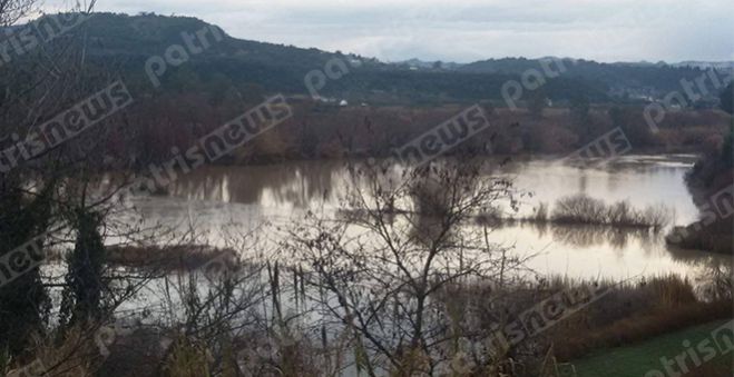 &Eta;&lambda;&epsilon;ί&alpha;: &Phi;&omicron;ύ&sigma;&kappa;&omega;&sigma;&epsilon; &xi;&alpha;&nu;ά &omicron; &Alpha;&lambda;&phi;&epsilon;&iota;ό&sigmaf;