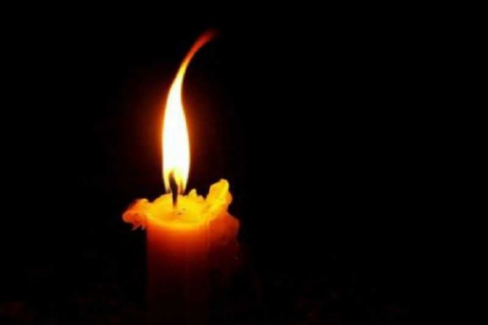 &Pi;έ&nu;&theta;&omicron;&sigmaf; &sigma;&tau;&omicron;&nu; &Epsilon;&Omicron;&Sigma; &Tau;&rho;ί&pi;&omicron;&lambda;&eta;&sigmaf;