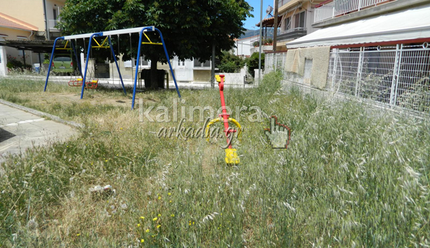 &Epsilon;&iota;&kappa;ό&nu;&alpha; &epsilon;&gamma;&kappa;&alpha;&tau;ά&lambda;&epsilon;&iota;&psi;&eta;&sigmaf; &pi;&alpha;&rho;&omicron;&upsilon;&sigma;&iota;ά&zeta;&epsilon;&iota; &eta; &pi;&alpha;&iota;&delta;&iota;&kappa;ή &chi;&alpha;&rho;ά &sigma;&tau;&omicron; &sigma;&upsilon;&nu;&omicron;&iota;&kappa;&iota;&sigma;&mu;ό &Kappa;&omicron;&lambda;&omicron;&kappa;&omicron;&tau;&rho;ώ&nu;&eta; (&epsilon;&iota;&kappa;ό&nu;&epsilon;&sigmaf;)