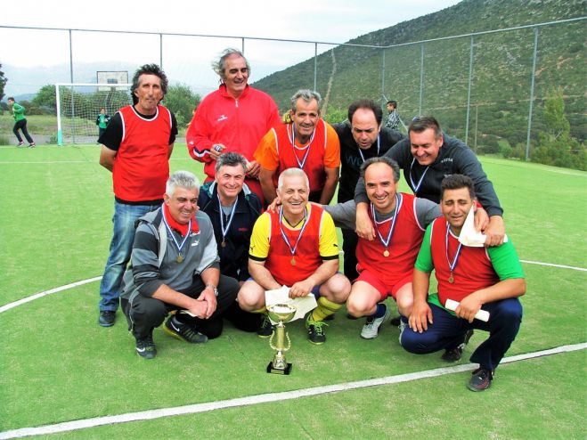 Ποδοσφαιρικός αγώνας ... υπερπαλαιμάχων στη Βλαχέρνα! (εικόνες)