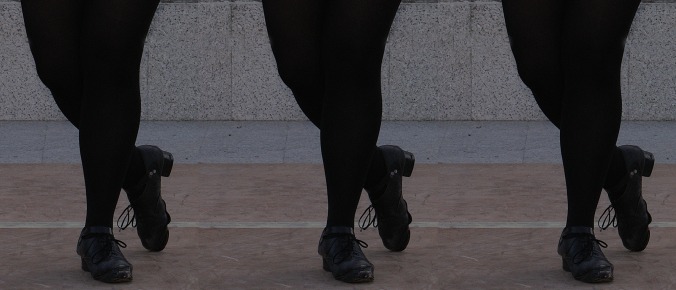 &Delta;&iota;&delta;&alpha;&sigma;&kappa;&alpha;&lambda;ί&alpha; &pi;&alpha;&rho;&alpha;&delta;&omicron;&sigma;&iota;&alpha;&kappa;ώ&nu; &chi;&omicron;&rho;ώ&nu; &sigma;&epsilon; &alpha;ί&theta;&omicron;&upsilon;&sigma;&alpha; &tau;&omicron;&upsilon; &Delta;&eta;&mu;&omicron;&tau;&iota;&kappa;&omicron;ύ &Sigma;&chi;&omicron;&lambda;&epsilon;ί&omicron;&upsilon; &Beta;&epsilon;&rho;&beta;έ&nu;&omega;&nu;