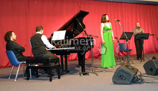 &Beta;ί&nu;&tau;&epsilon;&omicron; &mu;&epsilon; &sigma;&tau;&iota;&gamma;&mu;&iota;ό&tau;&upsilon;&pi;&alpha; &alpha;&pi;ό &tau;&eta; &sigma;&upsilon;&nu;&alpha;&upsilon;&lambda;ί&alpha; &mu;&omicron;&upsilon;&sigma;&iota;&kappa;ή&sigmaf; &delta;&omega;&mu;&alpha;&tau;ί&omicron;&upsilon; &sigma;&tau;&eta;&nu; &Tau;&rho;ί&pi;&omicron;&lambda;&eta;