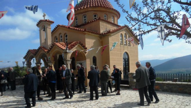 &Eta; &gamma;&iota;&omicron;&rho;&tau;ή &tau;&omicron;&upsilon; &Alpha;&gamma;ί&omicron;&upsilon; &Gamma;&epsilon;&omega;&rho;&gamma;ί&omicron;&upsilon; &sigma;&tau;&omicron; &chi;&omega;&rho;&iota;ό &Pi;ά&pi;&alpha;&rho;&iota; (&epsilon;&iota;&kappa;ό&nu;&epsilon;&sigmaf;)