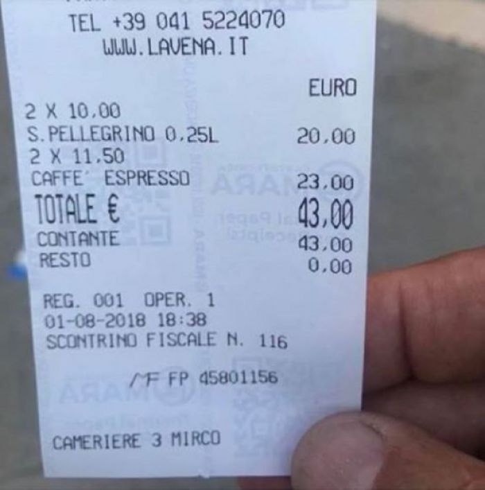 Πλήρωσαν 43€ για 2 καφέδες και 2 μπουκαλάκια νερό!