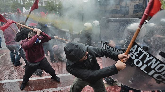 &Epsilon;&pi;&epsilon;&iota;&sigma;ό&delta;&iota;&alpha; &sigma;&tau;&eta; &phi;&omicron;&iota;&tau;&eta;&tau;&iota;&kappa;ή &pi;&omicron;&rho;&epsilon;ί&alpha; &sigma;&tau;&omicron; &kappa;έ&nu;&tau;&rho;&omicron; &tau;&eta;&sigmaf; &Alpha;&theta;ή&nu;&alpha;&sigmaf; (vd)