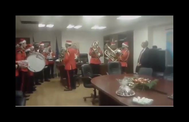 &Tau;&rho;ί&pi;&omicron;&lambda;&eta; | &Tau;&alpha; &kappa;ά&lambda;&alpha;&nu;&tau;&alpha; &tau;&eta;&sigmaf; &Phi;&iota;&lambda;&alpha;&rho;&mu;&omicron;&nu;&iota;&kappa;ή&sigmaf; &sigma;&tau;&eta;&nu; &Alpha;&pi;&omicron;&kappa;&epsilon;&nu;&tau;&rho;&omega;&mu;έ&nu;&eta; &Delta;&iota;&omicron;ί&kappa;&eta;&sigma;&eta; (vd)