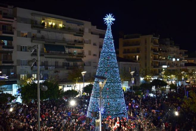 “Άναμμα” Xριστουγεννιάτικου δέντρου με Γλυκερία στις 2 Δεκεμβρίου στην Καλαμάτα