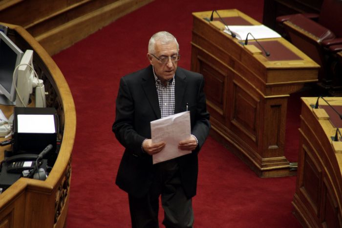 &Sigma;&tau;&eta;&nu; &Kappa;&alpha;&rho;&delta;&iota;&omicron;&lambda;&omicron;&gamma;&iota;&kappa;ή &tau;&omicron;&upsilon; &laquo;&Epsilon;&lambda;&pi;ί&sigmaf;&raquo; &omicron; &Nu;&iota;&kappa;ή&tau;&alpha;&sigmaf; &Kappa;&alpha;&kappa;&lambda;&alpha;&mu;ά&nu;&eta;&sigmaf; &gamma;&iota;&alpha; &delta;&iota;&pi;&lambda;ό &sigma;&tau;&epsilon;&nu;&tau;