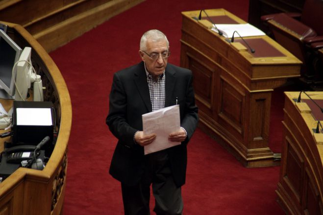 &Sigma;&tau;&eta;&nu; &Kappa;&alpha;&rho;&delta;&iota;&omicron;&lambda;&omicron;&gamma;&iota;&kappa;ή &tau;&omicron;&upsilon; &laquo;&Epsilon;&lambda;&pi;ί&sigmaf;&raquo; &omicron; &Nu;&iota;&kappa;ή&tau;&alpha;&sigmaf; &Kappa;&alpha;&kappa;&lambda;&alpha;&mu;ά&nu;&eta;&sigmaf; &gamma;&iota;&alpha; &delta;&iota;&pi;&lambda;ό &sigma;&tau;&epsilon;&nu;&tau;