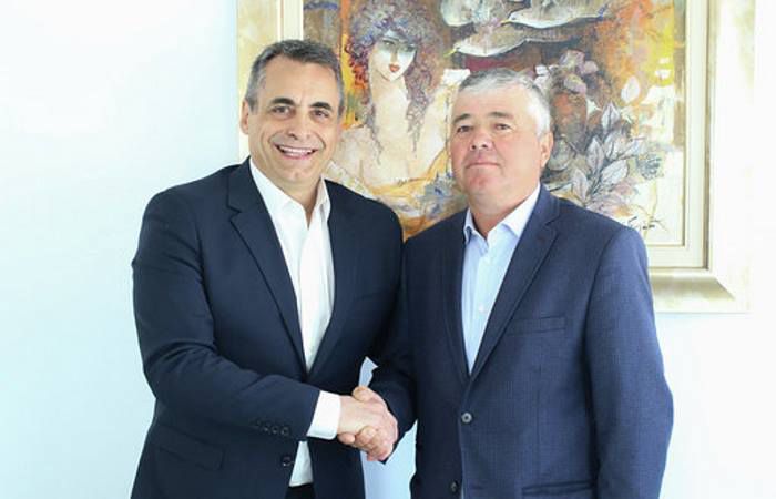 &Delta;ή&mu;&omicron;&sigmaf; &Tau;&rho;ί&pi;&omicron;&lambda;&eta;&sigmaf; | &Sigma;&tau;&omicron;&nu; &Alpha;&nu;&tau;&iota;&delta;ή&mu;&alpha;&rho;&chi;&omicron; &Pi;&alpha;&pi;&alpha;&delta;ά&tau;&omicron; &eta; &alpha;&rho;&mu;&omicron;&delta;&iota;ό&tau;&eta;&tau;&alpha; &gamma;&iota;&alpha; &tau;&alpha; &alpha;&delta;έ&sigma;&pi;&omicron;&tau;&alpha;