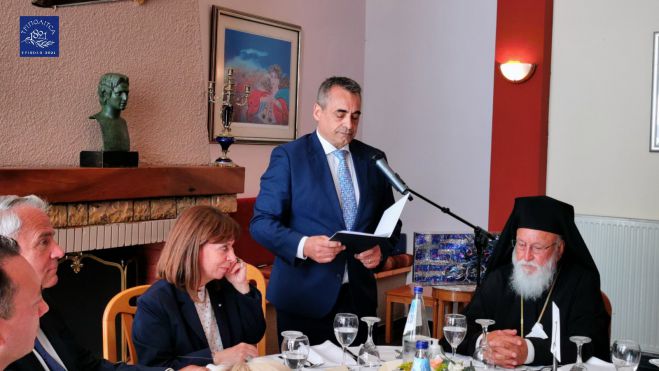 &Kappa;ώ&sigma;&tau;&alpha;&sigmaf; &Tau;&zeta;&iota;&omicron;ύ&mu;&eta;&sigmaf;: &laquo;&Eta; Ά&lambda;&omega;&sigma;&eta; &tau;&eta;&sigmaf; &Tau;&rho;&iota;&pi;&omicron;&lambda;&iota;&tau;&sigma;ά&sigmaf; &sigma;ή&mu;&alpha;&nu;&epsilon; &kappa;&alpha;&iota; &sigma;ή&mu;&alpha;&iota;&nu;&epsilon; &tau;&eta;&nu; &lambda;&epsilon;&upsilon;&tau;&epsilon;&rho;&iota;ά &tau;&omicron;&upsilon; &Gamma;έ&nu;&omicron;&upsilon;&sigmaf;&raquo; (vd)