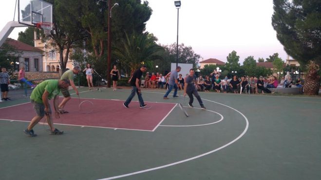 &Kappa;&omicron;ύ&tau;&rho;&omicron;&upsilon;&phi;&alpha; | &Pi;&alpha;&rho;&alpha;&delta;&omicron;&sigma;&iota;&alpha;&kappa;ά &pi;&alpha;&iota;&chi;&nu;ί&delta;&iota;&alpha; &kappa;&alpha;&iota; &pi;&rho;&omicron;&beta;&omicron;&lambda;ή &tau;&alpha;&iota;&nu;ί&alpha;&sigmaf; &gamma;&iota;&alpha; &tau;&eta;&nu; &Epsilon;&lambda;&iota;ά! (&epsilon;&iota;&kappa;ό&nu;&epsilon;&sigmaf;)