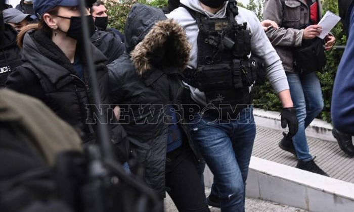 "Έ&phi;&alpha;&gamma;&epsilon; &mu;&pi;&omicron;&upsilon;&nu;&iota;έ&sigmaf; &sigma;&tau;&eta; &Gamma;&Alpha;&Delta;&Alpha;" | &Xi;&upsilon;&lambda;&omicron;&delta;&alpha;&rho;&mu;ό &tau;&eta;&sigmaf; &Rho;&omicron;ύ&lambda;&alpha;&sigmaf; &Pi;&iota;&sigma;&pi;&iota;&rho;ί&gamma;&kappa;&omicron;&upsilon; &kappa;&alpha;&tau;&alpha;&gamma;&gamma;έ&lambda;&lambda;&epsilon;&iota; &eta; &mu;&eta;&tau;έ&rho;&alpha; &tau;&eta;&sigmaf; - Έ&rho;&epsilon;&upsilon;&nu;&alpha; &alpha;&pi;ό &tau;&eta;&nu; &Alpha;&sigma;&tau;&upsilon;&nu;&omicron;&mu;ί&alpha;