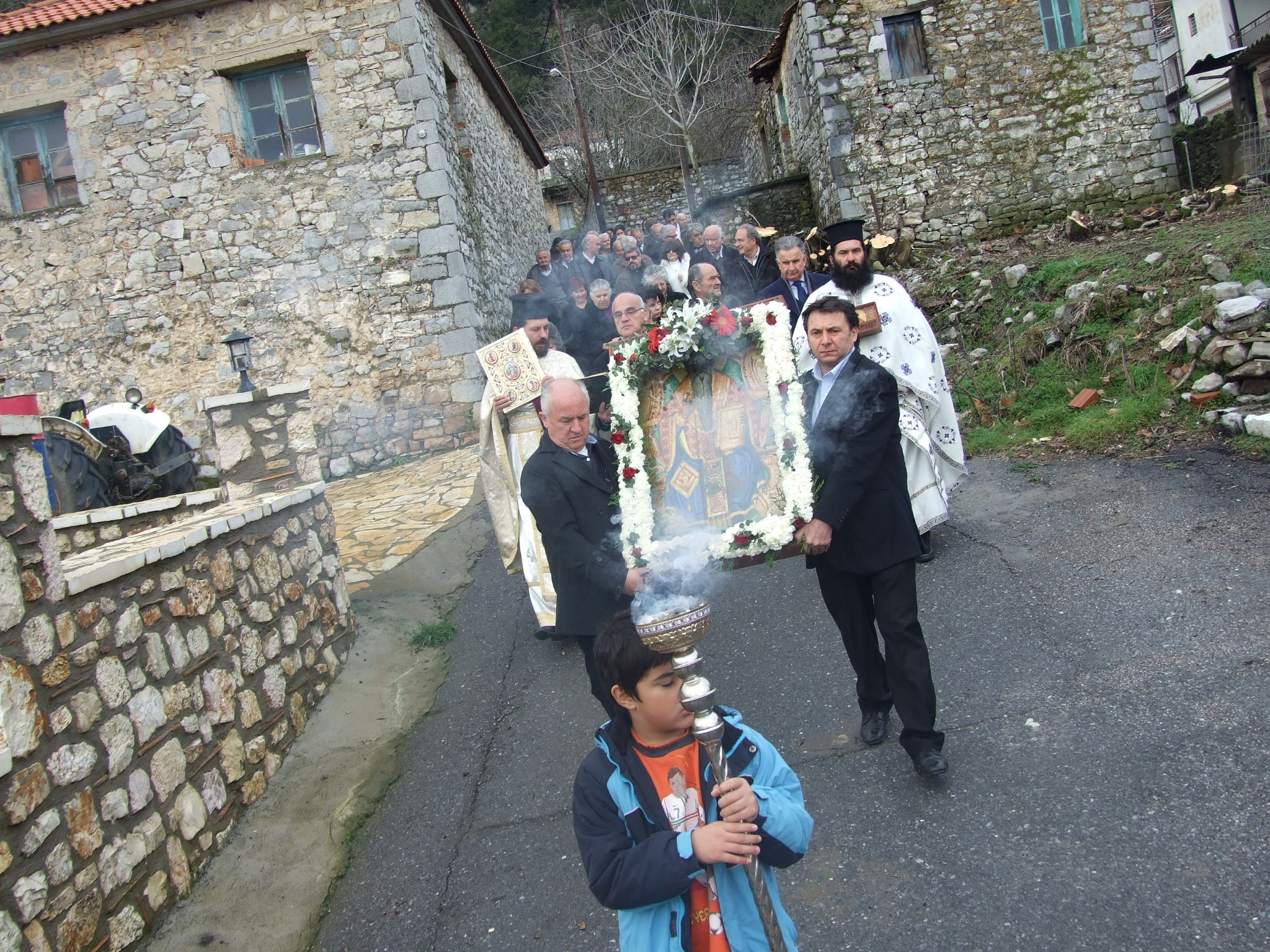 &Eta; &epsilon;&omicron;&rho;&tau;ή &tau;&omicron;&upsilon; &Alpha;&gamma;ί&omicron;&upsilon; &Chi;&alpha;&rho;ά&lambda;&alpha;&mu;&pi;&omicron;&upsilon;&sigmaf;  &sigma;&epsilon; &Tau;&rho;ί&pi;&omicron;&lambda;&eta; &kappa;&alpha;&iota; &Pi;ά&pi;&alpha;&rho;&iota; (&epsilon;&iota;&kappa;ό&nu;&epsilon;&sigmaf;)