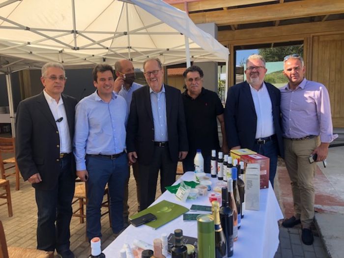 &Alpha;&rho;&kappa;&alpha;&delta;ί&alpha; | &Sigma;&upsilon;&nu;ά&nu;&tau;&eta;&sigma;&eta; &epsilon;&rho;&gamma;&alpha;&sigma;ί&alpha;&sigmaf; &mu;&epsilon; &epsilon;&pi;&epsilon;&nu;&delta;&upsilon;&tau;έ&sigmaf; &tau;&eta;&sigmaf; &mu;&epsilon;&tau;&alpha;&pi;&omicron;ί&eta;&sigma;&eta;&sigmaf; &epsilon;ί&chi;&epsilon; &omicron; &Pi;&epsilon;&rho;&iota;&phi;&epsilon;&rho;&epsilon;&iota;ά&rho;&chi;&eta;&sigmaf; &Pi;&epsilon;&lambda;&omicron;&pi;&omicron;&nu;&nu;ή&sigma;&omicron;&upsilon; &Pi;&alpha;&nu;&alpha;&gamma;&iota;ώ&tau;&eta;&sigmaf; &Nu;ί&kappa;&alpha;&sigmaf;