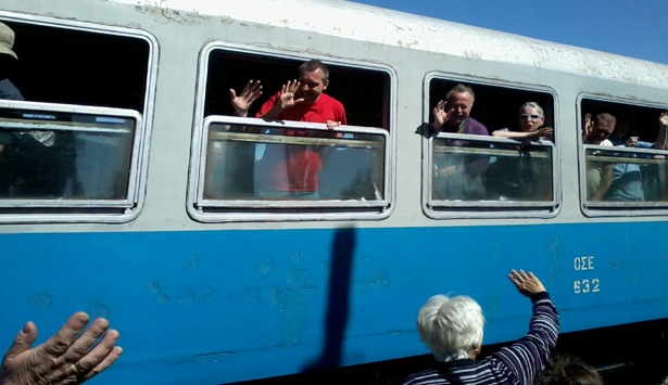 Μετά από 25 χρόνια σφύριξε ξανά το τρένο στη Μεγαλόπολη (εικόνες)