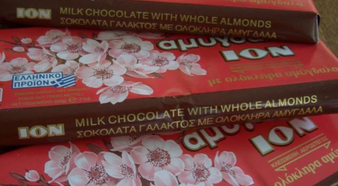 Έ&phi;&upsilon;&gamma;&epsilon; &alpha;&pi;ό &tau;&eta; &zeta;&omega;ή &kappa;&alpha;&iota; &omicron; &delta;&epsilon;ύ&tau;&epsilon;&rho;&omicron;&sigmaf; &laquo;&pi;&alpha;&pi;&pi;&omicron;ύ&sigmaf;&raquo; &tau;&eta;&sigmaf; &Iota;&Omicron;&Nu; (&mu;&epsilon; &kappa;&alpha;&tau;&alpha;&gamma;&omega;&gamma;ή &alpha;&pi;ό &tau;&iota;&sigmaf; &Rho;ί&zeta;&epsilon;&sigmaf; &Tau;&epsilon;&gamma;έ&alpha;&sigmaf;)