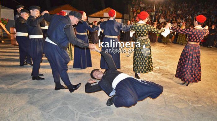 Μουσικές από τα χωριά του τόπου μας τραγούδησαν και χόρεψαν οι «Μωραίτες» (vd)