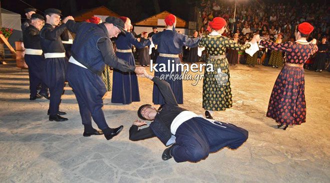 Μουσικές από τα χωριά του τόπου μας τραγούδησαν και χόρεψαν οι «Μωραίτες» (vd)