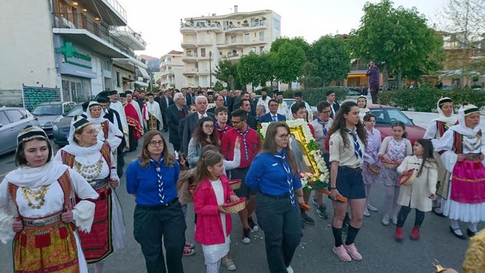 &Eta; &Mu;&nu;ή&mu;&eta; &tau;&omega;&nu; &Nu;&epsilon;&omicron;&phi;&alpha;&nu;ώ&nu; &Alpha;&gamma;ί&omega;&nu; &Rho;&alpha;&phi;&alpha;ή&lambda;, &Nu;&iota;&kappa;&omicron;&lambda;ά&omicron;&upsilon; &kappa;&alpha;&iota; &Epsilon;&iota;&rho;ή&nu;&eta;&sigmaf; &sigma;&tau;&eta;&nu; &Tau;&rho;ί&pi;&omicron;&lambda;&eta; (&epsilon;&iota;&kappa;ό&nu;&epsilon;&sigmaf;)