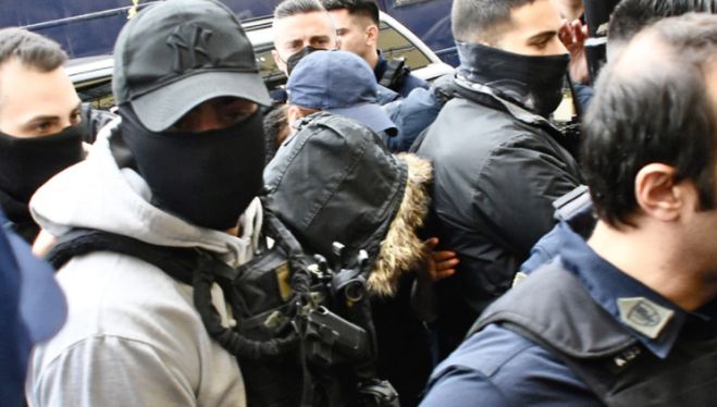 Live &alpha;&pi;ό &tau;&alpha; &delta;&iota;&kappa;&alpha;&sigma;&tau;ή&rho;&iota;&alpha; &gamma;&iota;&alpha; &tau;&eta;&nu; &upsilon;&pi;ό&theta;&epsilon;&sigma;&eta; &tau;&eta;&sigmaf; &Pi;ά&tau;&rho;&alpha;&sigmaf;