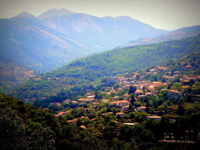 &Omicron;&iota; &kappa;&alpha;&lambda;&omicron;&kappa;&alpha;&iota;&rho;&iota;&nu;έ&sigmaf; &epsilon;&kappa;&delta;&eta;&lambda;ώ&sigma;&epsilon;&iota;&sigmaf; &sigma;&tau;&omicron;&nu; Ά&gamma;&iota;&omicron; &Pi;έ&tau;&rho;&omicron; &Kappa;&upsilon;&nu;&omicron;&upsilon;&rho;ί&alpha;&sigmaf;