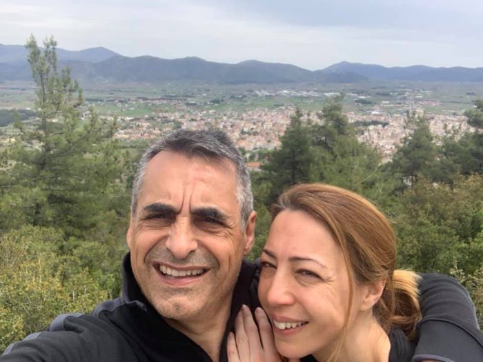 Selfie &mu;&epsilon; &tau;&eta; &sigma;ύ&zeta;&upsilon;&gamma;ό &tau;&omicron;&upsilon; &omicron; &Delta;ή&mu;&alpha;&rho;&chi;&omicron;&sigmaf; &Tau;&rho;ί&pi;&omicron;&lambda;&eta;&sigmaf; &alpha;&pi;ό &tau;&omicron; &lambda;ό&phi;&omicron; &tau;&omicron;&upsilon; "&Alpha;&gamma;&iota;&omicron;&theta;ό&delta;&omega;&rho;&alpha;"! (&epsilon;&iota;&kappa;ό&nu;&epsilon;&sigmaf;)