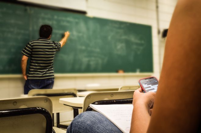 &Pi;&rho;ό&sigma;&kappa;&lambda;&eta;&sigma;&eta; &nu;&epsilon;&omicron;&delta;&iota;ό&rho;&iota;&sigma;&tau;&omega;&nu; &epsilon;&kappa;&pi;&alpha;&iota;&delta;&epsilon;&upsilon;&tau;&iota;&kappa;ώ&nu; &gamma;&iota;&alpha; &upsilon;&pi;&omicron;&beta;&omicron;&lambda;ή &alpha;&iota;&tau;ή&sigma;&epsilon;&omega;&nu; &alpha;&pi;ό&sigma;&pi;&alpha;&sigma;&eta;&sigmaf;