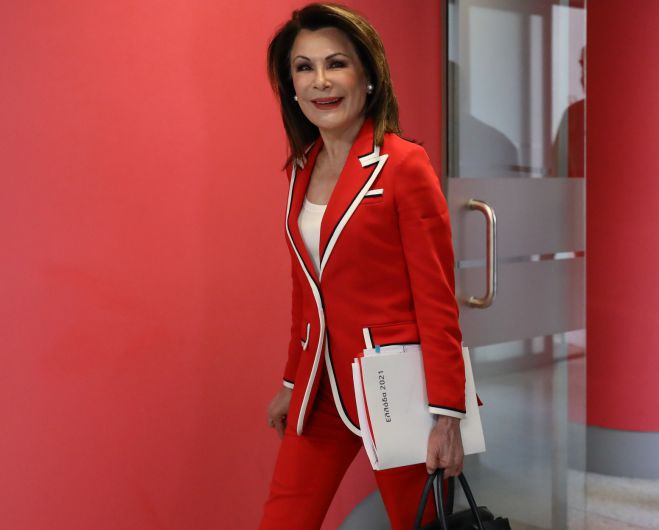 &Gamma;&iota;ά&nu;&nu;&alpha; &Alpha;&gamma;&gamma;&epsilon;&lambda;&omicron;&pi;&omicron;ύ&lambda;&omicron;&upsilon; | Έ&chi;&omega; &kappa;ά&nu;&epsilon;&iota; &tau;&alpha; &pi;ά&nu;&tau;&alpha; &epsilon;&kappa;&tau;ό&sigmaf; &alpha;&pi;ό &lambda;ί&phi;&tau;&iota;&nu;&gamma;&kappa;