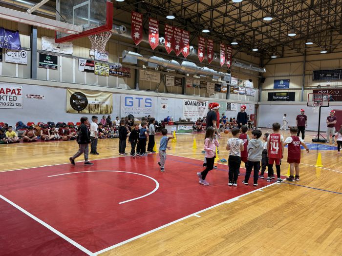 &Chi;&rho;&iota;&sigma;&tau;&omicron;&upsilon;&gamma;&epsilon;&nu;&nu;&iota;ά&tau;&iota;&kappa;&eta; &Mu;&pi;&alpha;&sigma;&kappa;&epsilon;&tau;&iota;&kappa;ή &Gamma;&iota;&omicron;&rho;&tau;ή &Alpha;&kappa;&alpha;&delta;&eta;&mu;&iota;ώ&nu; &alpha;&pi;ό &tau;&omicron;&nu; &Pi;ή&gamma;&alpha;&sigma;&omicron;! (&epsilon;&iota;&kappa;ό&nu;&epsilon;&sigmaf;)